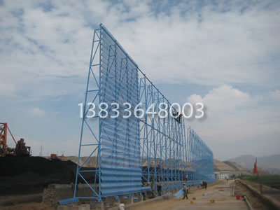 �m���X�S���L�։m������